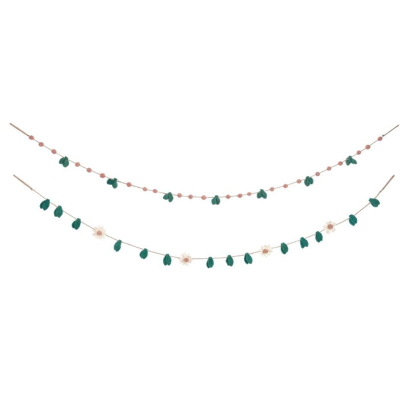 Wool Pom & Leaf Garland