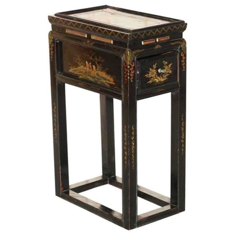 Antique Victorian Chinese Lacquered Side Table, 1880 for sale at Pamono
