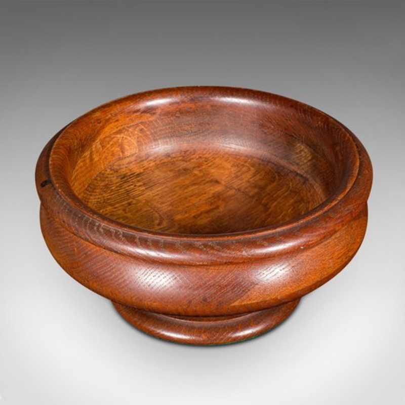 Antique English Fruit Bowl in Turned Oak, 1890s for sale at Pamono