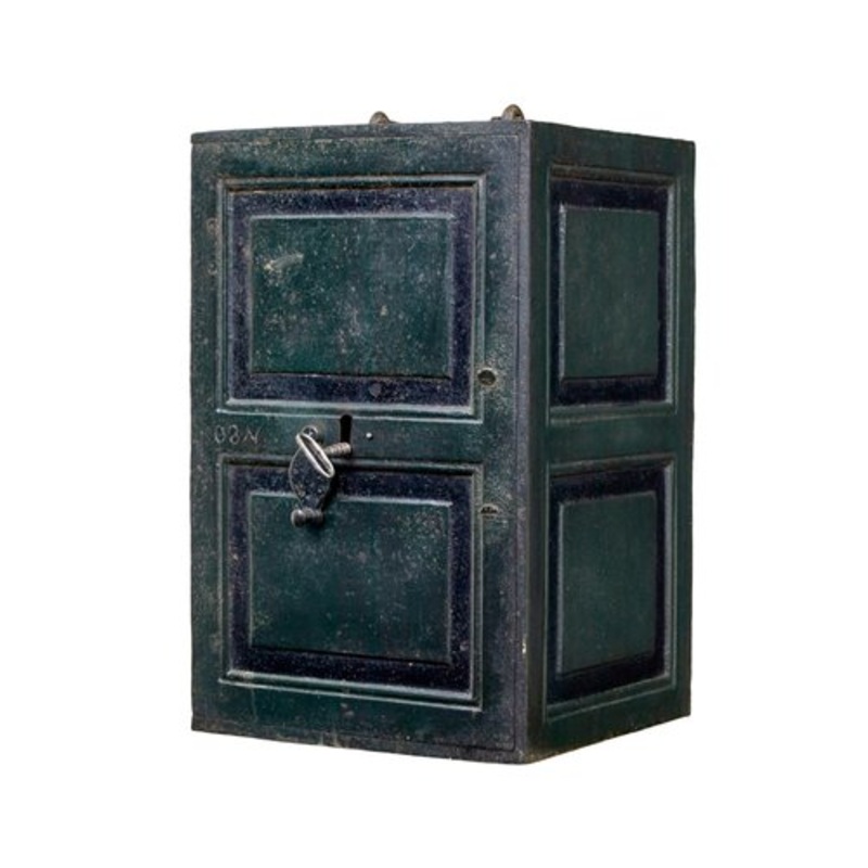Early 19th Century Painted Iron Safe for sale at Pamono