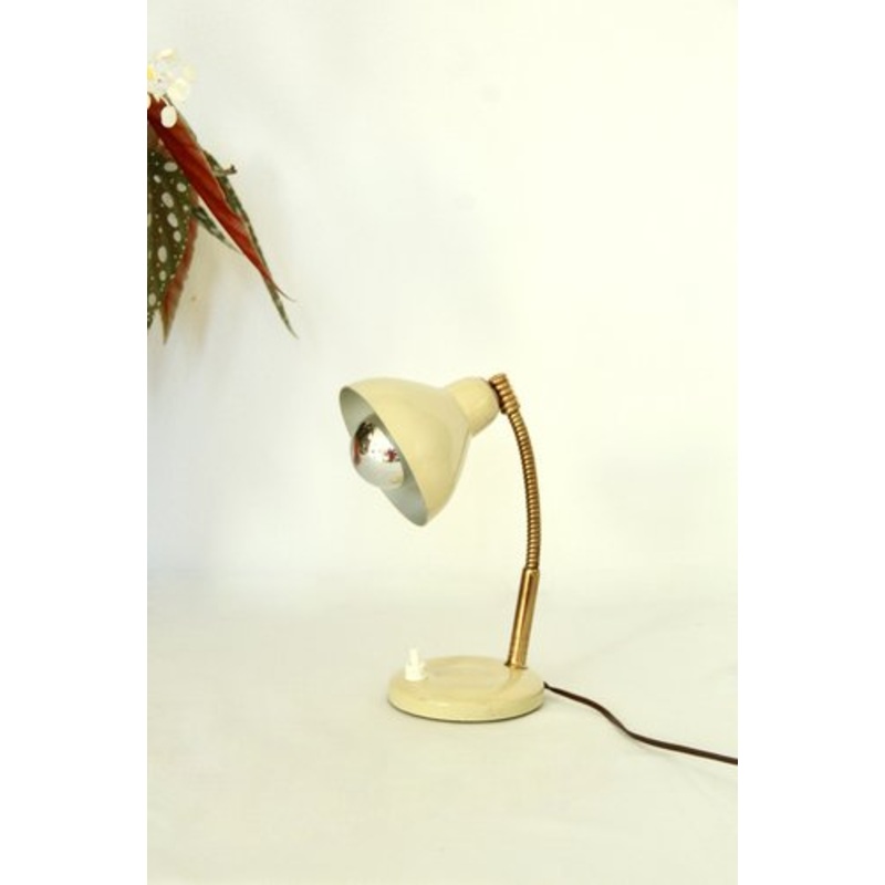 Mid-Century Ivory Table Lamp, Italy, 1950s for sale at Pamono