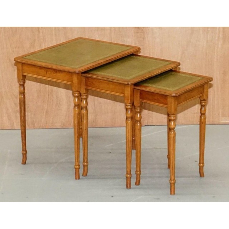 Yew Wood & Gold Leaf Embossed Nesting Tables with Green Leather Tops, Set of 3 for sale at Pamono
