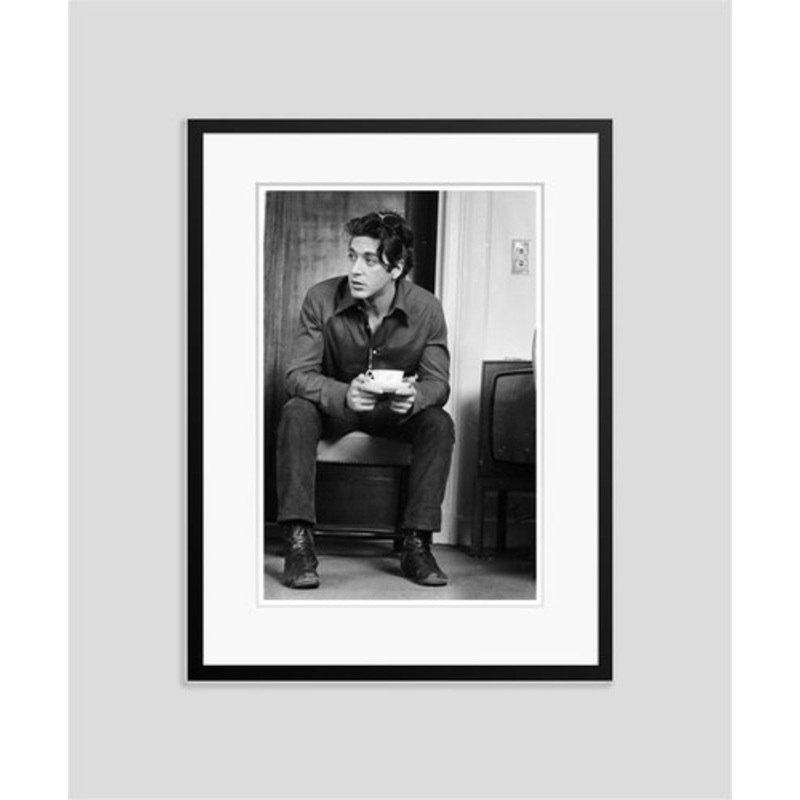 Al Pacino Al in London Archival Pigment Print Framed in Black by Steve Wood for sale at Pamono