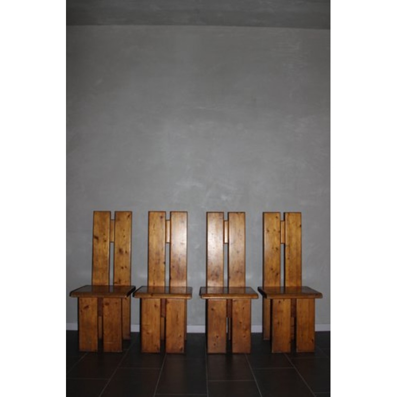 Brutalist Totem Chairs in American Pine, 1970s, Set of 4 for sale at Pamono