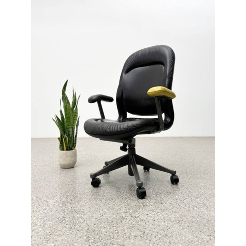 Equa Swivel Chair by Bill Stumpf for Hermann Miller, 1980s for sale at Pamono-IBE-2158322