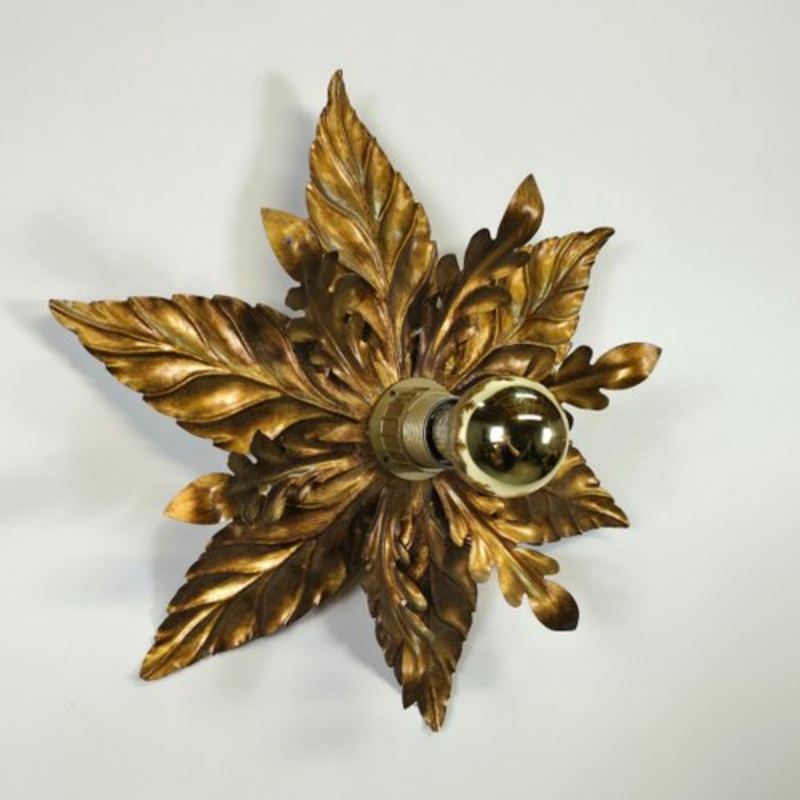 Italian Flower Wall Lights in Gold, 1980s, Set of 2 for sale at Pamono