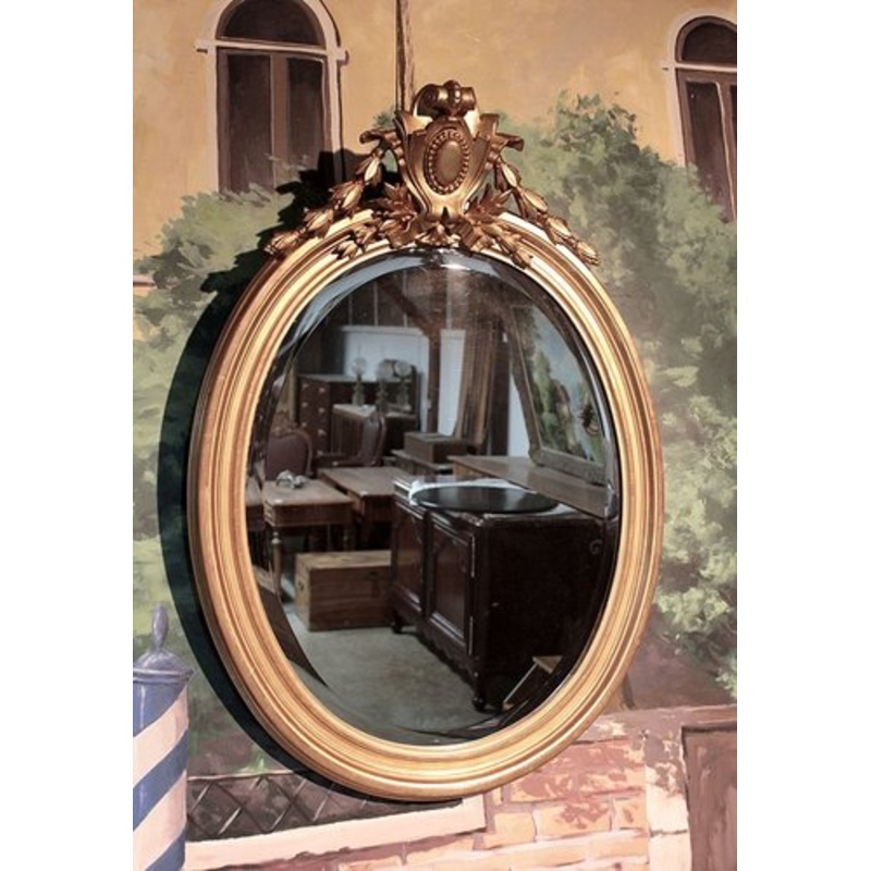 Oval Antique Giltwood-Framed Mirror for sale at Pamono
