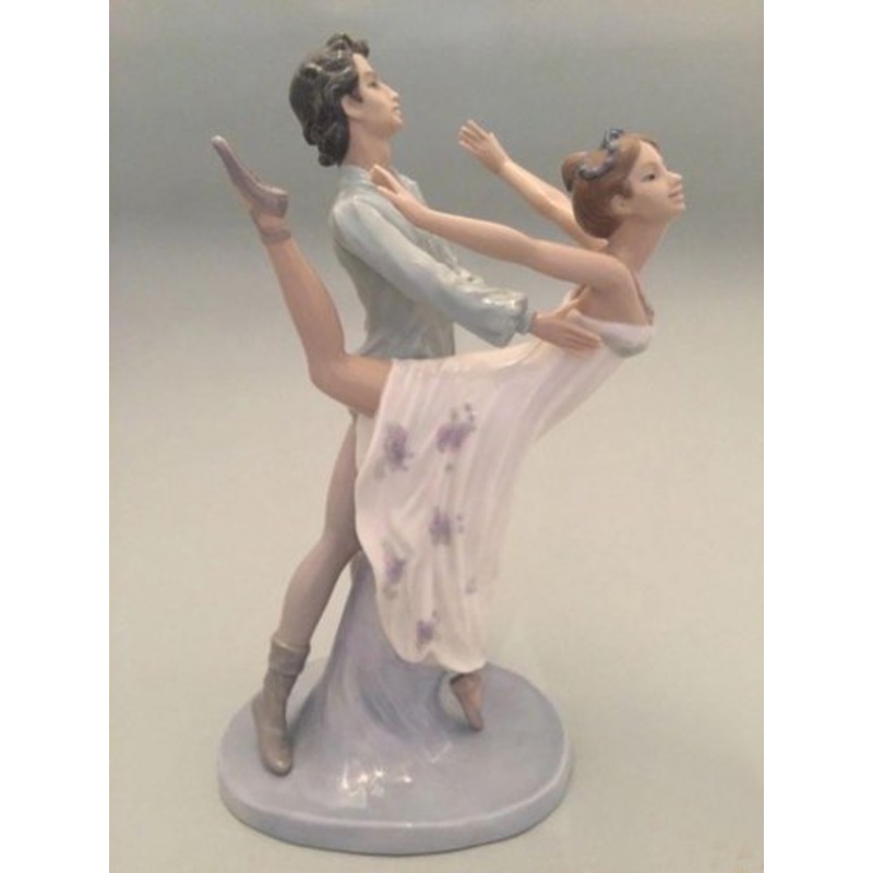 Ballet Couple Figurine from Lladro for sale at Pamono