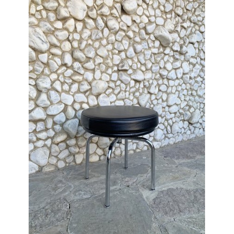 LC8 Stool by Charlotte Perriand and Le Corbusier for Cassina, 1970s-1980s for sale at Pamono