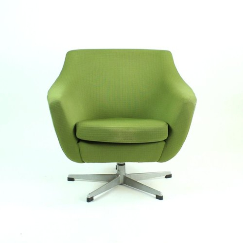 Mid-Century Czechoslovakian Green Club Chair from UP Zvody, 1970s for sale at Pamono