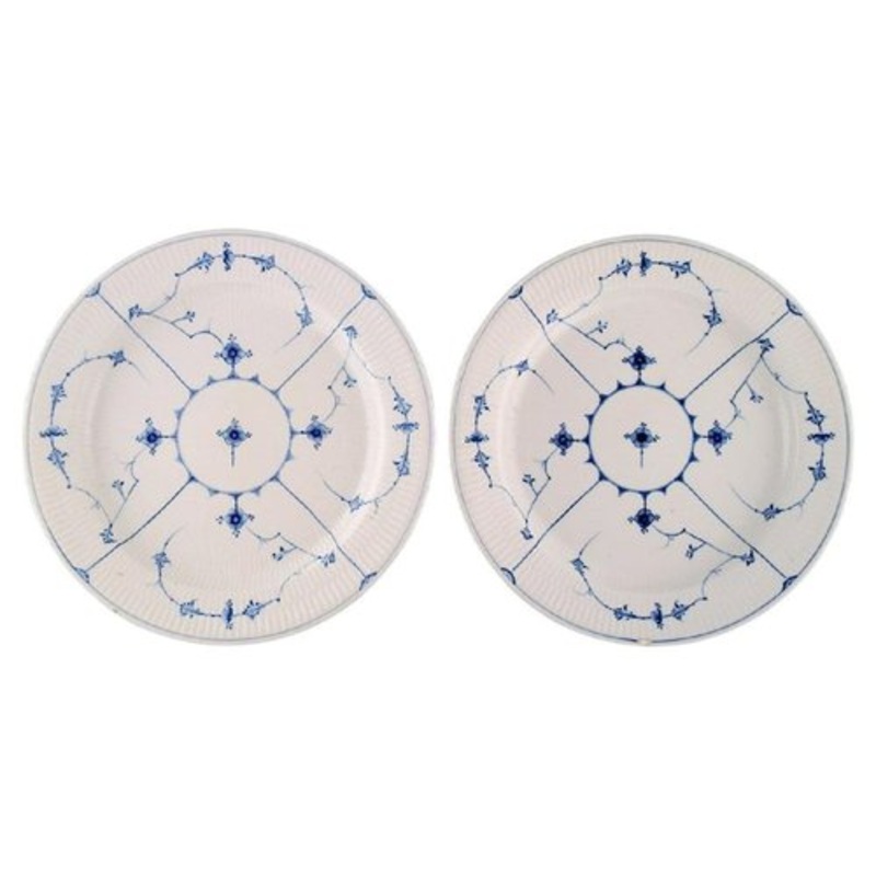 Antique Blue Fluted Serving Dishes from Royal Copenhagen, Early 19th Century, Set of 2 for sale at Pamono-AR-1042495