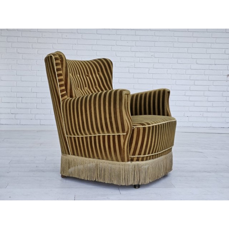 Danish Relax Chair in Original Upholstery & Green Velour, 1960s for sale at Pamono