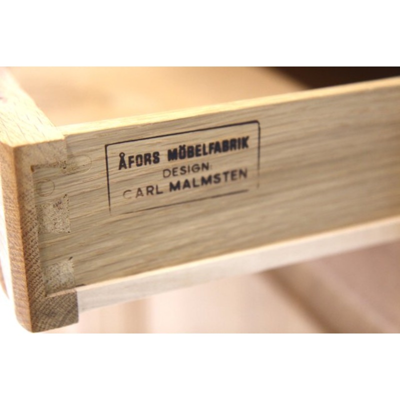 Scandinavian Armoire in Oak Calmare Nyckel by Carl Malmsten, 1970 for sale at Pamono