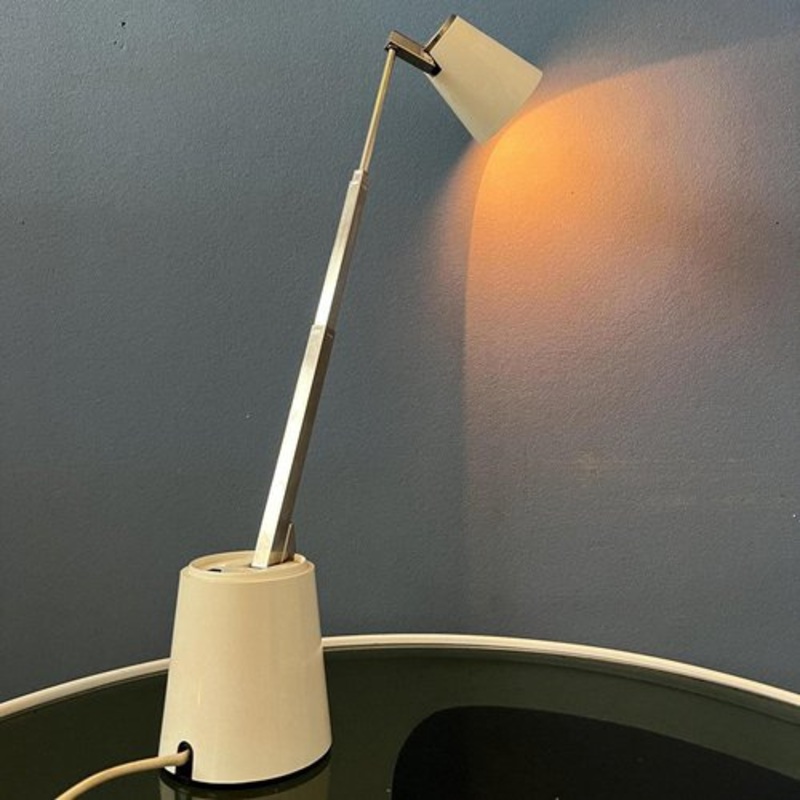 Vintage Beige Telescopic Desk Lamp from Eichhoff for sale at Pamono