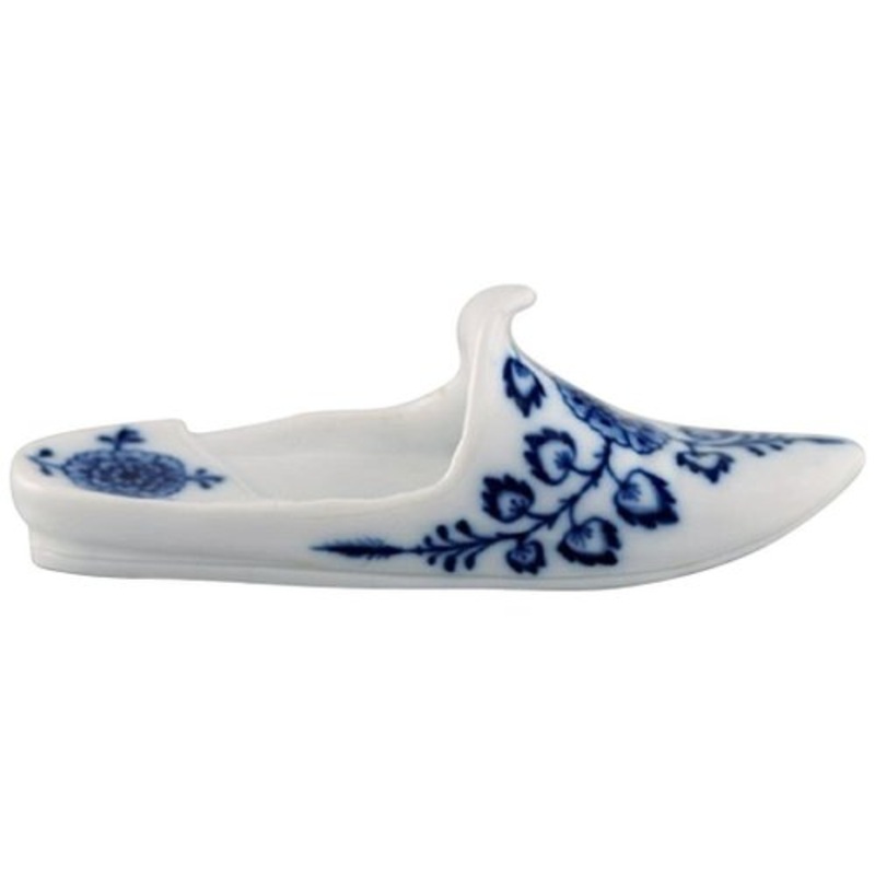 Antique German Miniature Slipper in Hand-Painted Porcelain from Meissen for sale at Pamono