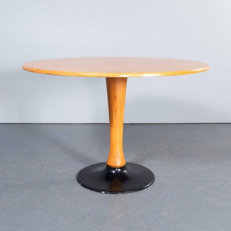 Mid-Century Round Dining Table, 1950s for sale at Pamono