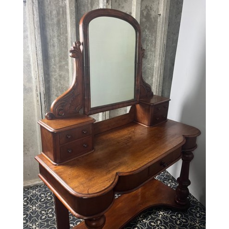 ntique Victorian ahogany Duchess Dressing Table with Mirror, 1880 for sale at Pamono