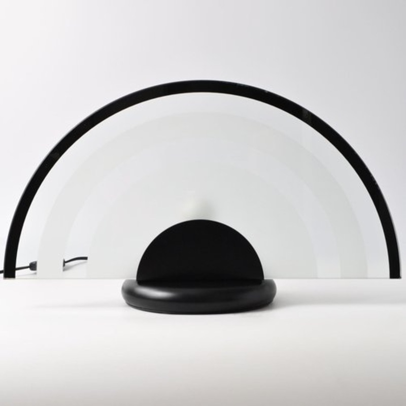 Postmodern Fan-Shaped Table Lamp, 1980s for sale at Pamono