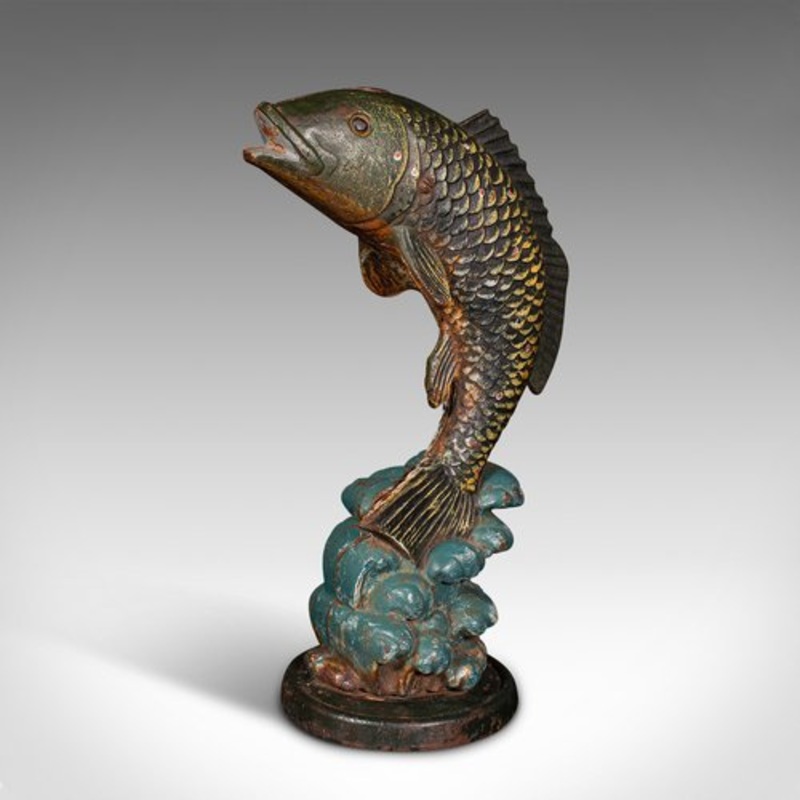 Antique English Victorian Anglers Door Stop Fish Statue in Cast Iron, 1900s for sale at Pamono