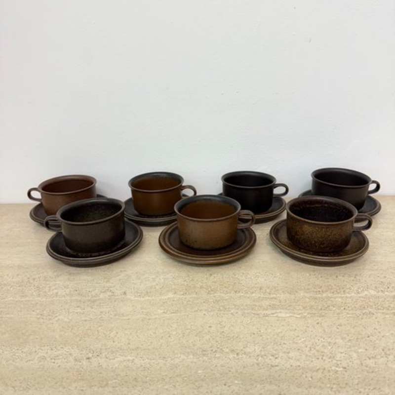 Cups by Ulla Procope for Arabia, 1970s, Set of 7 for sale at Pamono