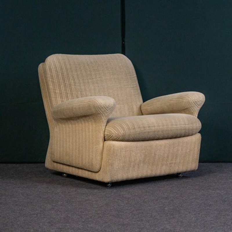 Mid-Century Beige Fabric Chair for sale at Pamono