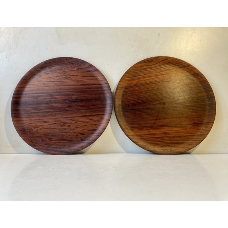 Scandinavian Modern Round Rosewood Serving Trays, 1960s, Set of 2 for sale at Pamono