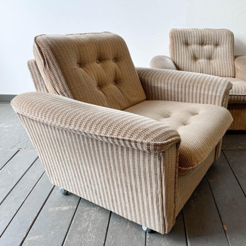 Set of Mid-Century Brown Fabric Armchairs for sale at Pamono