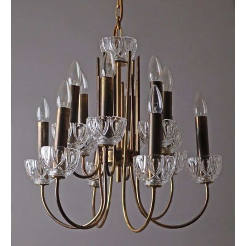 12 Flame Chandelier in Brass and Lead Crystal, 1960s for sale at Pamono