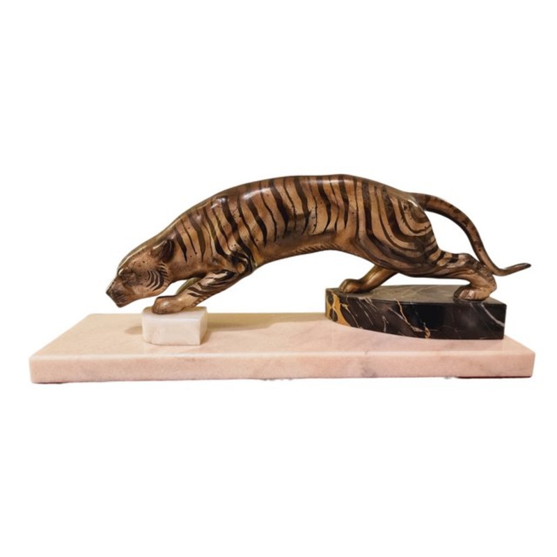 Art Deco Figure Pouncing Tiger, 1920s for sale at Pamono
