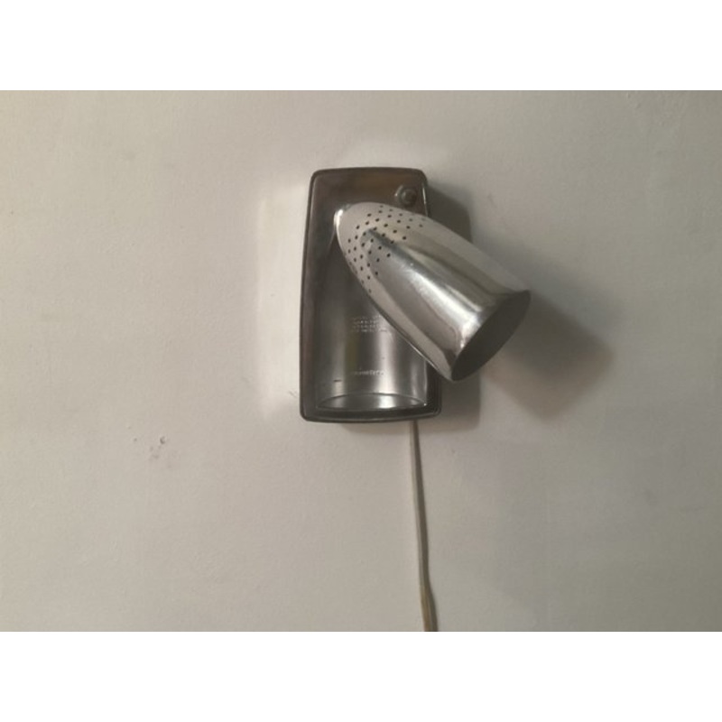 Industrial Bedside Wall Lights by Raymond Loewy for Swivelier, 1960s, Set of 2 for sale at Pamono