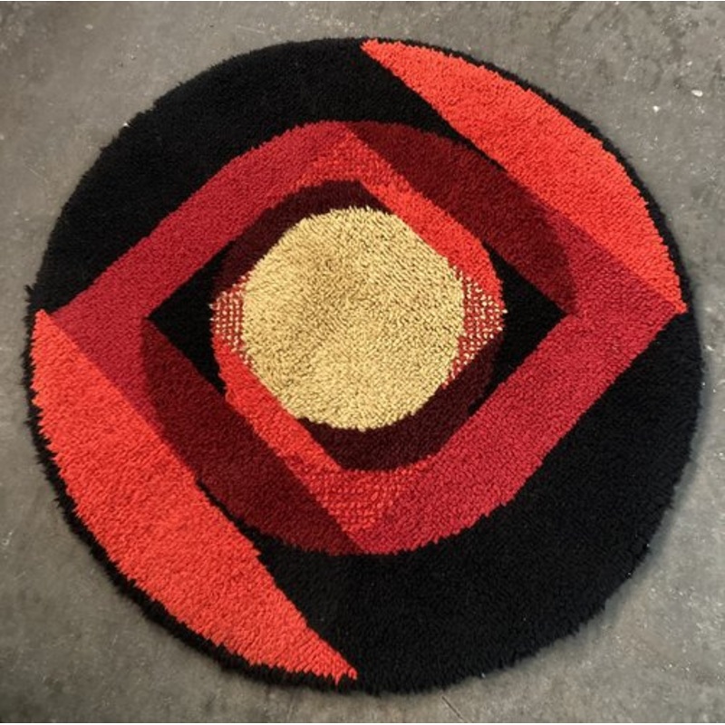 Small Round Smyrna Rug, 1970s for sale at Pamono