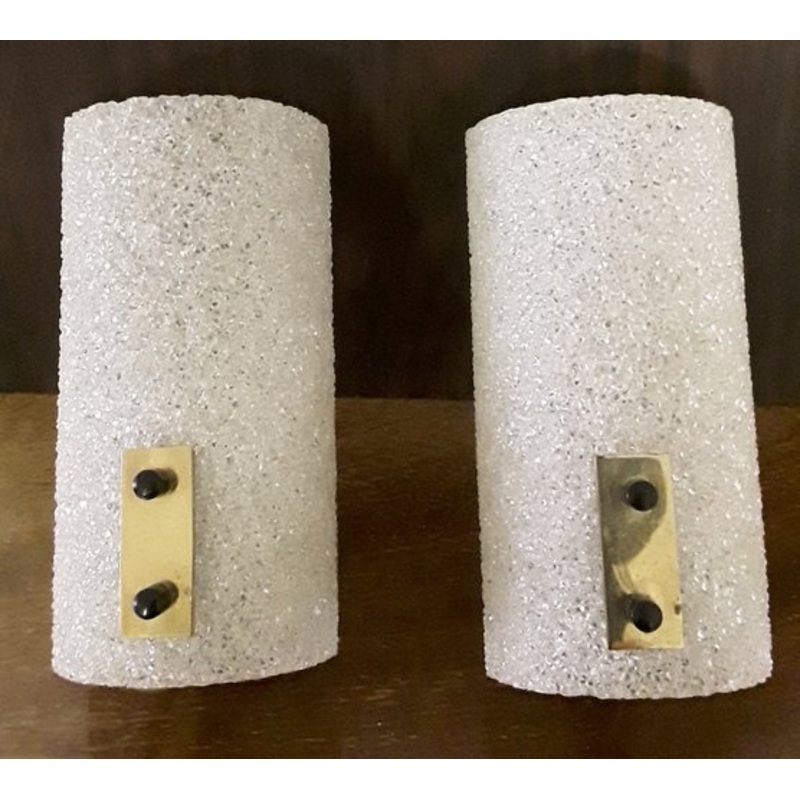 Vintage Flat Tubular Wall Lamps in White Granular Plastic with Brass Mounts, 1970s, Set of 2 for sale at Pamono
