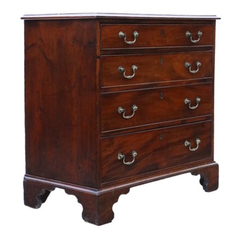 Georgian Mahogany Chest of Drawers, 18th Century for sale at Pamono