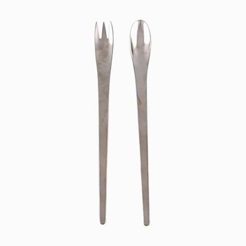 Modernist Salad Cutlery by Arne Jacobsen for Georg Jensen, Set of 2 for sale at Pamono