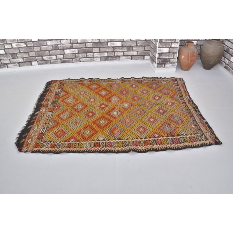 Vintage Anatolian Floral Kilim Rug, 1960s for sale at Pamono