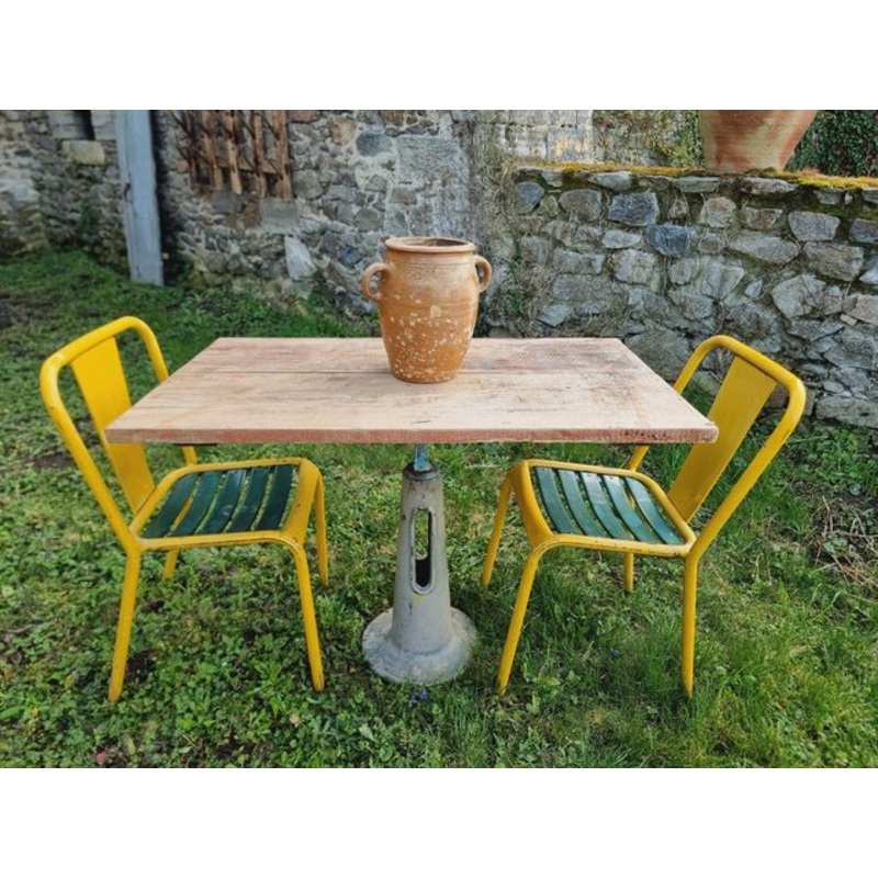 Vintage Industrial Garden Table and Tolix Chairs, 1950s, Set of 3 for sale at Pamono