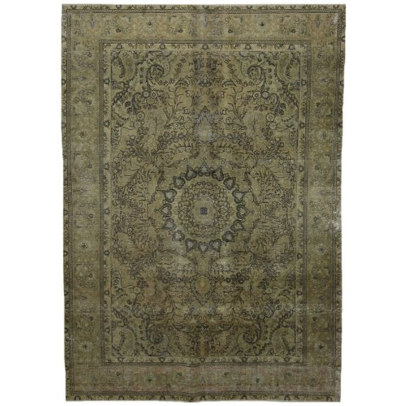 Vintage Hand-Knotted Middle Eastern Rug with Original Ornaments for sale at Pamono