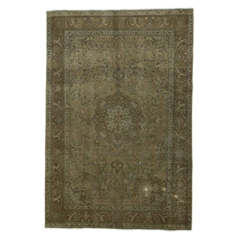 Vintage Hand-Knotted Middle Eastern Rug with Traditional Ornaments for sale at Pamono