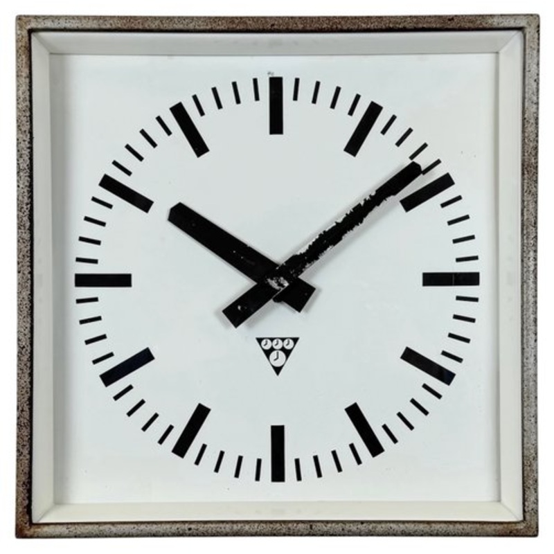 Grey Rusty Industrial Square Wall Clock from Pragotron, 1970s, 1980s for sale at Pamono-CGF-2157927