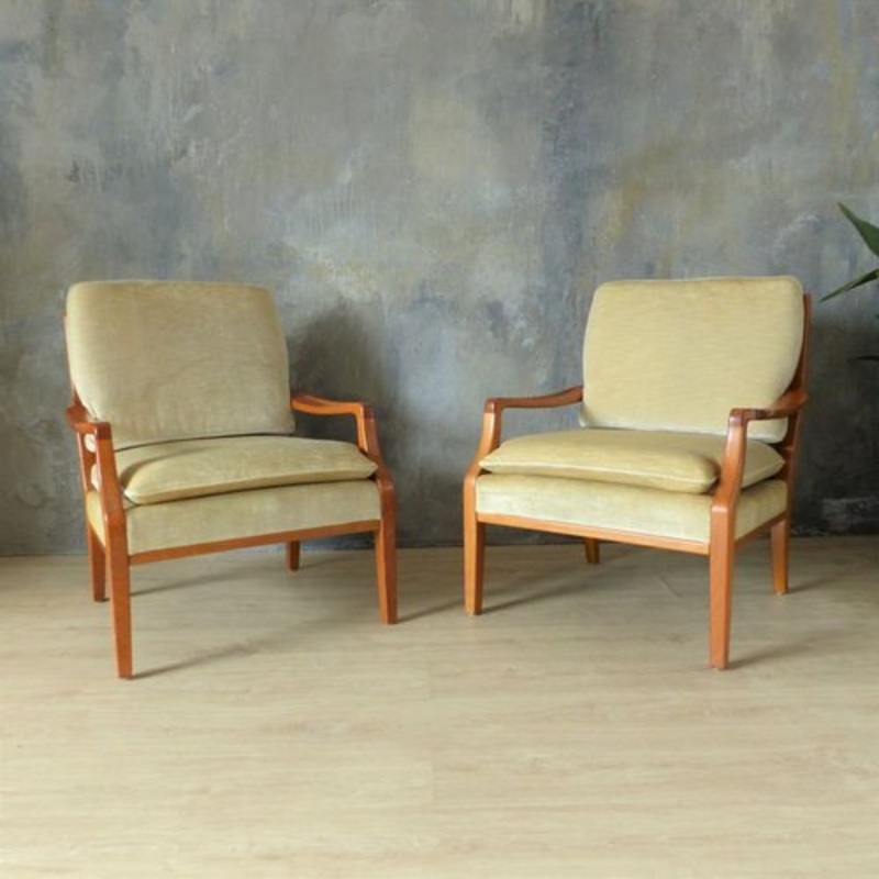 Set of Mid-Century Lounge Chairs, 1950s for sale at Pamono