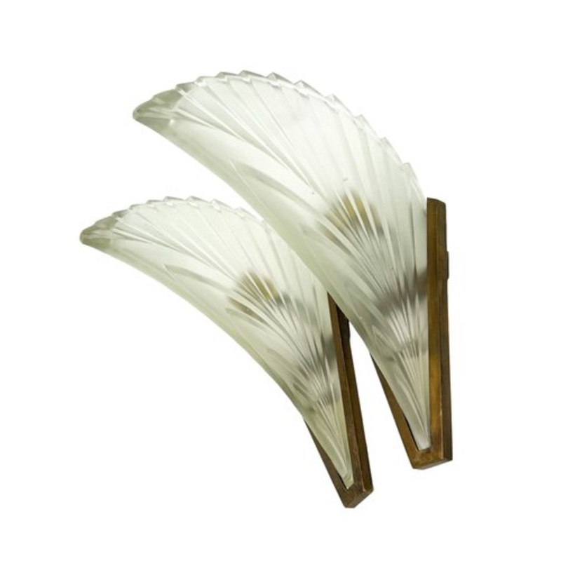 Art Deco French Feather Shape Frosted Glass Wall Sconces, 1930s, Set of 2 for sale at Pamono