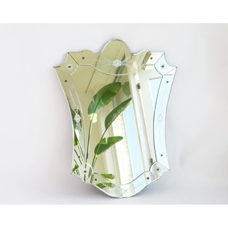 Large Antique Venetian Shield Beveled Mirror for sale at Pamono