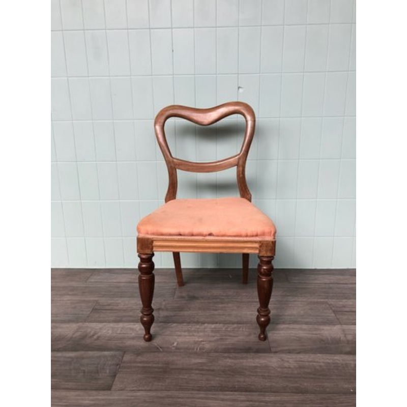 Antique Chair in Victorian Style with Turned Legs for sale at Pamono