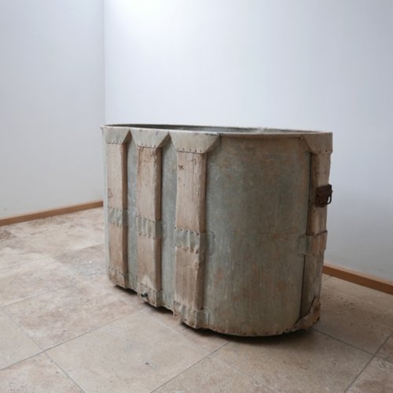 Antique French Paneled Bath Tub Planter for sale at Pamono