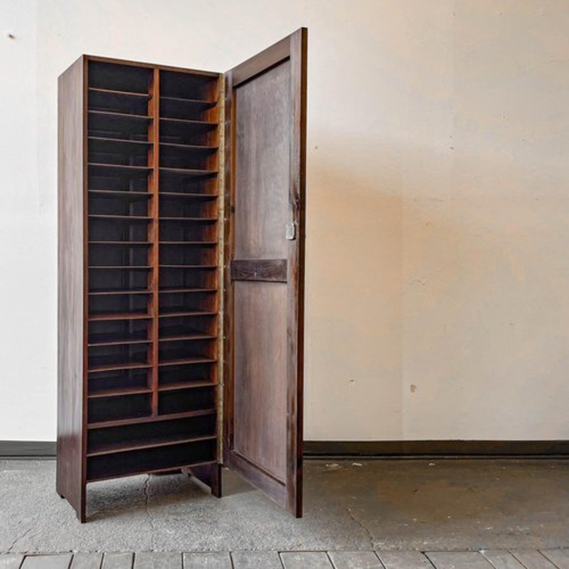 Mid-20th Century Softwood Post Cabinet for sale at Pamono