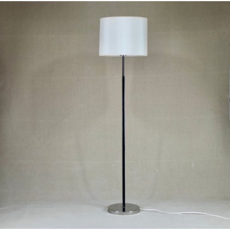 No. 589 Floor Lamp from Philips, The Netherlands, 1960 for sale at Pamono