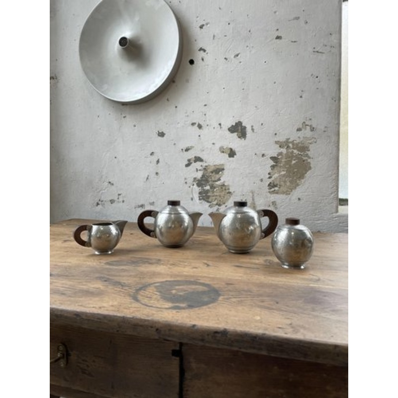 Art Deco Tin Teapots by Ren Delavan, 1920s, Set of 4 for sale at Pamono