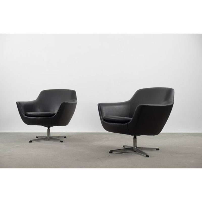 Set of Scandinavian Vintage Black Swivel Chairs, 1970s for sale at Pamono