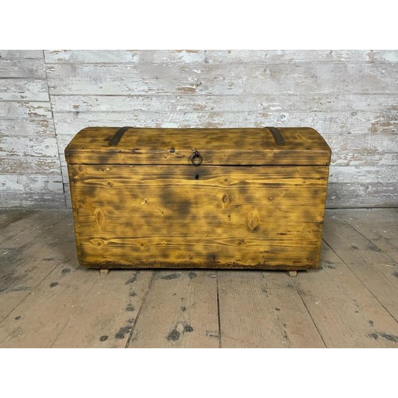 Vintage Chest in Spruce for sale at Pamono
