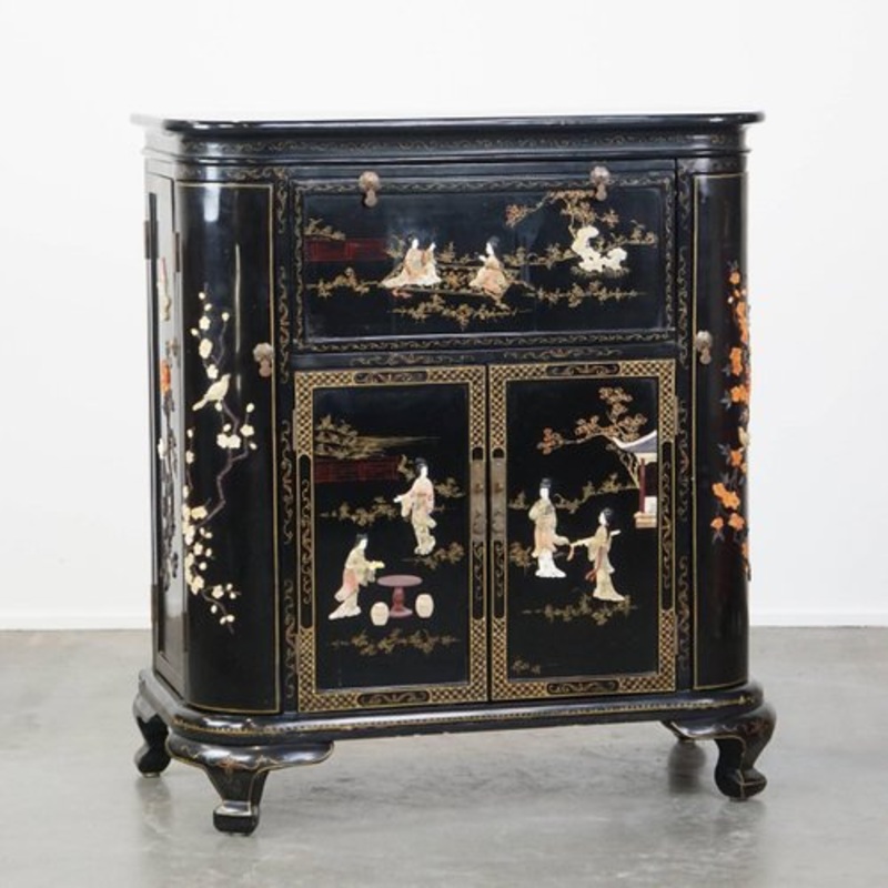 Vintage Chinese Black Bar Cabinet with Graceful Figures and Drawings for sale at Pamono